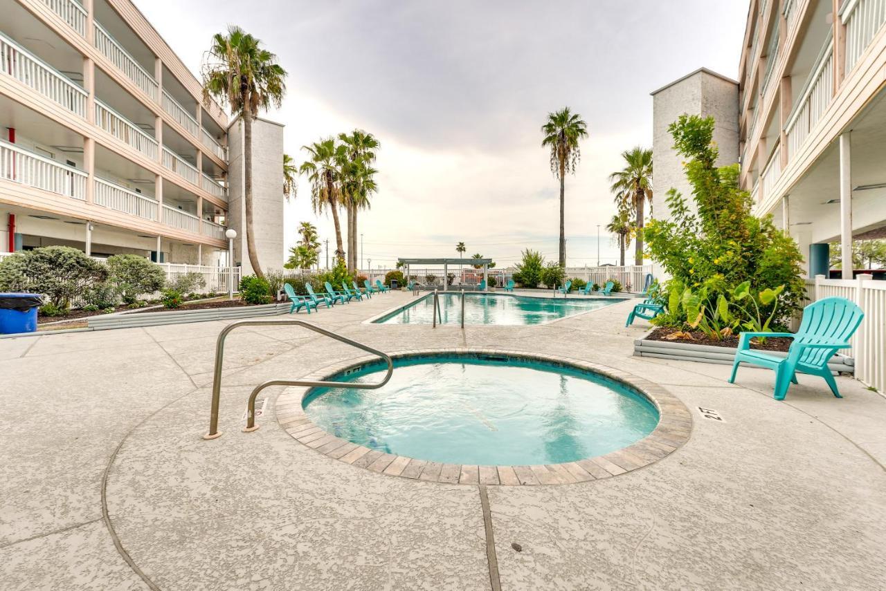 Beachfront Corpus Christi Condo With Pool Access! Exterior photo