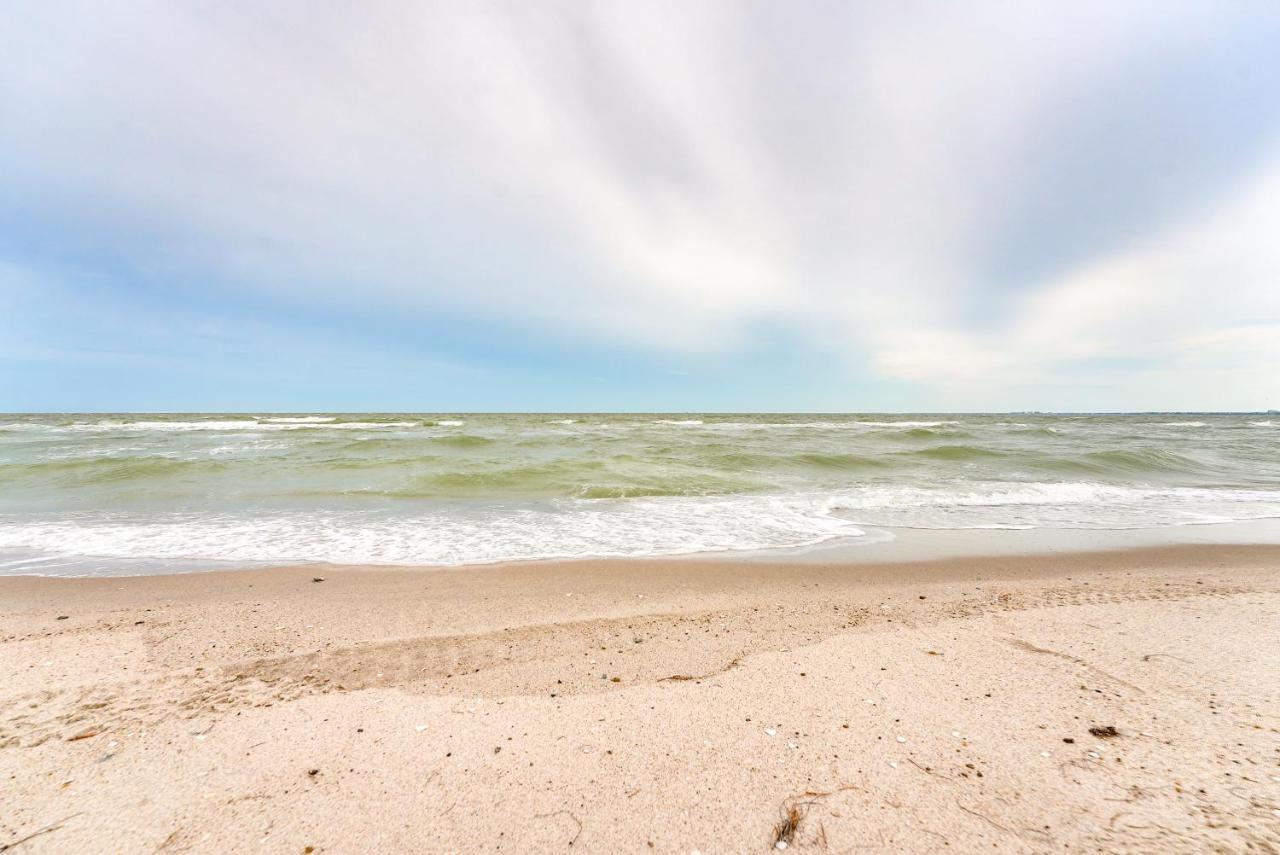 Beachfront Corpus Christi Condo With Pool Access! Exterior photo