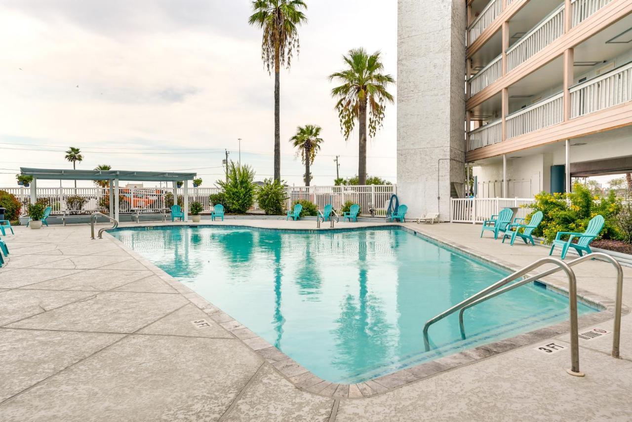 Beachfront Corpus Christi Condo With Pool Access! Exterior photo